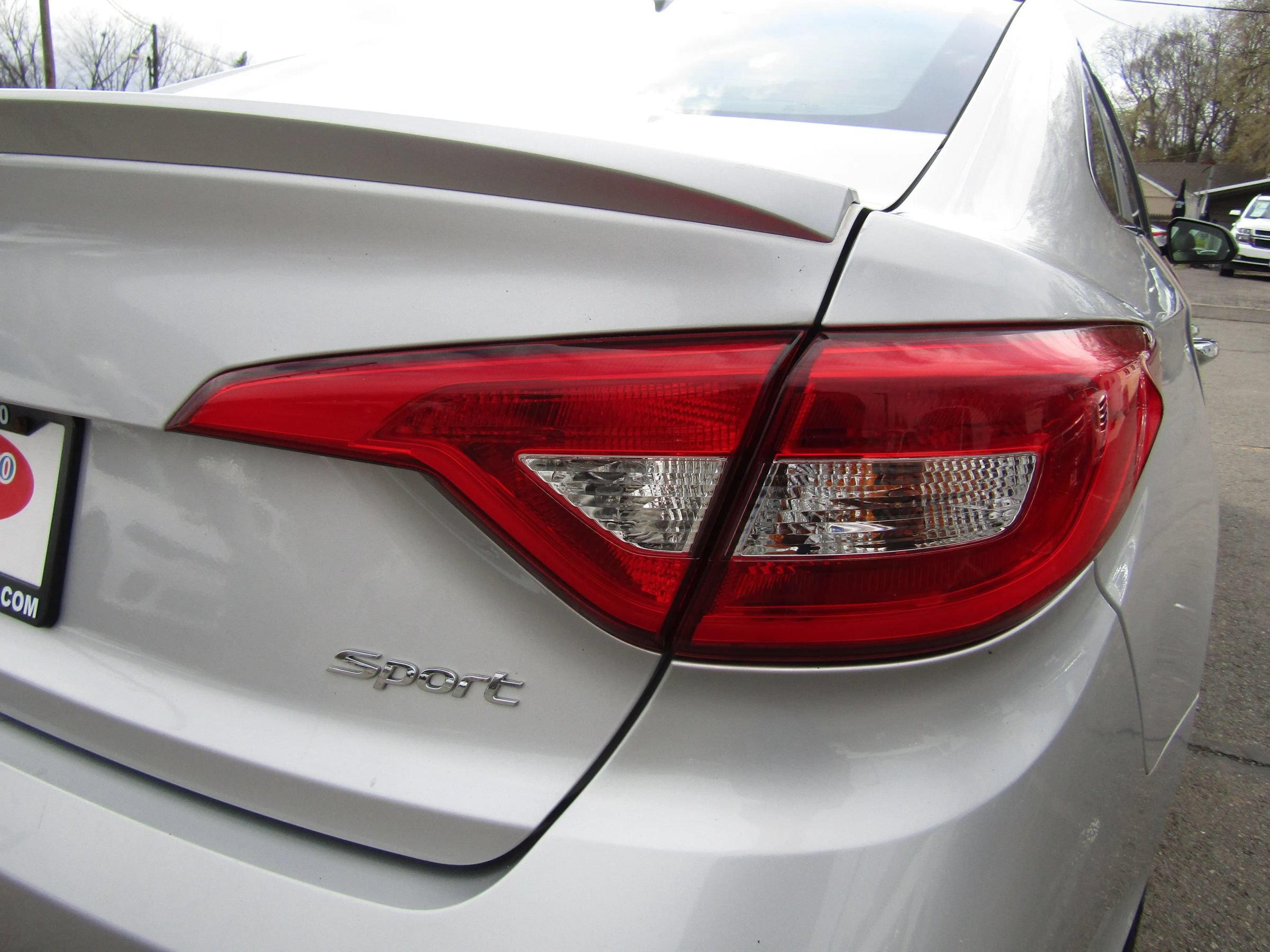 Used 2016 Hyundai Sonata Sport w/ Option Group 1V FWD image 11