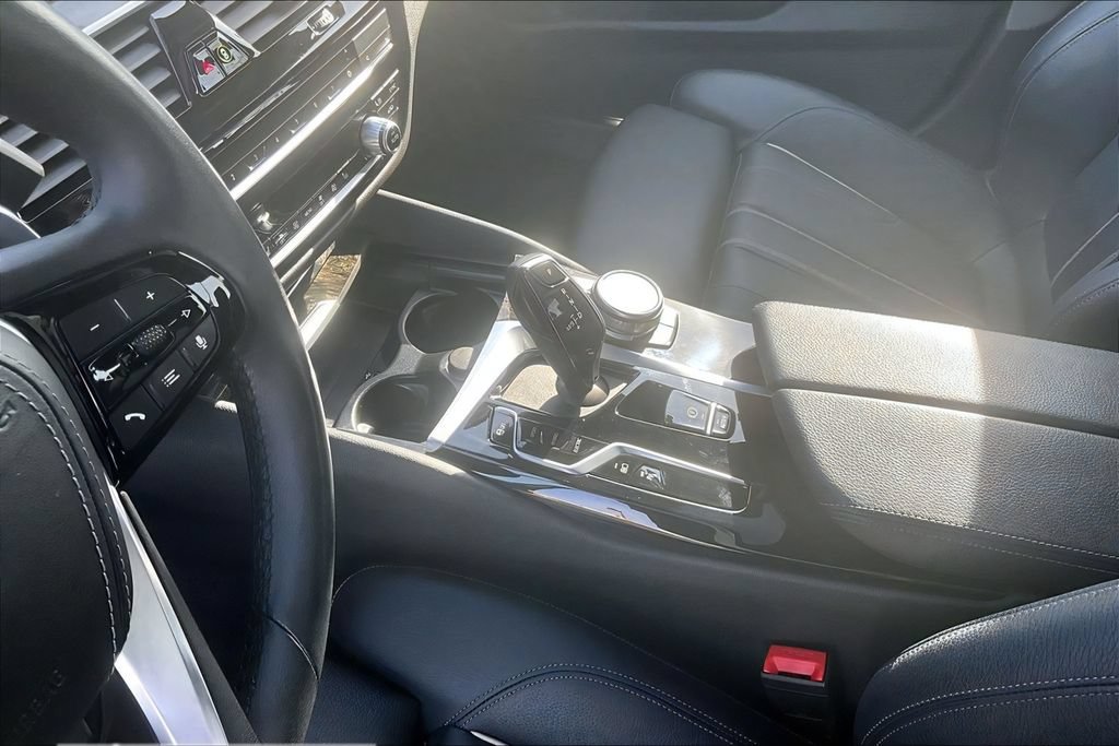 Used 2023 BMW 530e xDrive w/ Premium Package AWD/4WD image 13
