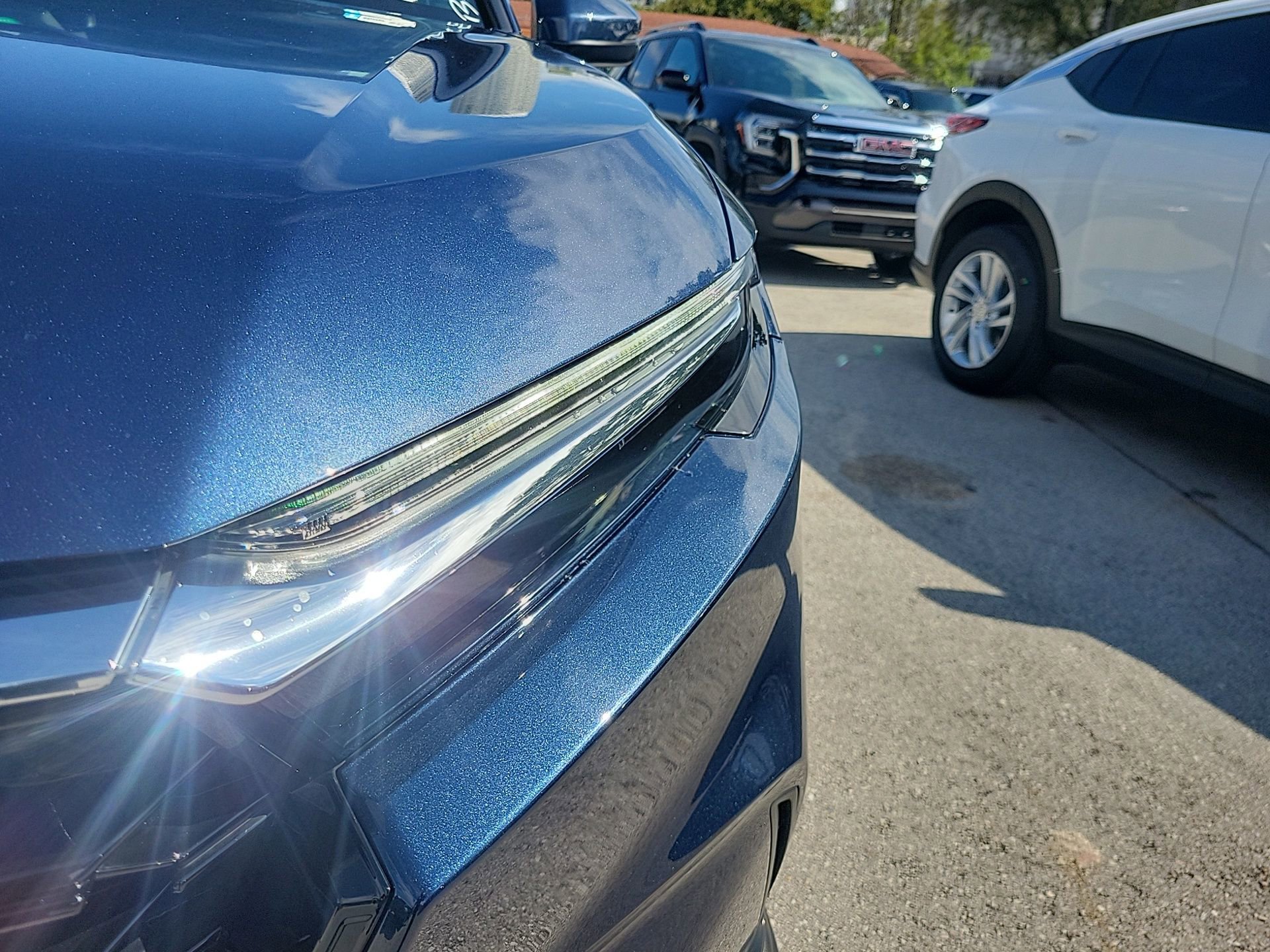 Used 2025 Honda CR-V EX image 7