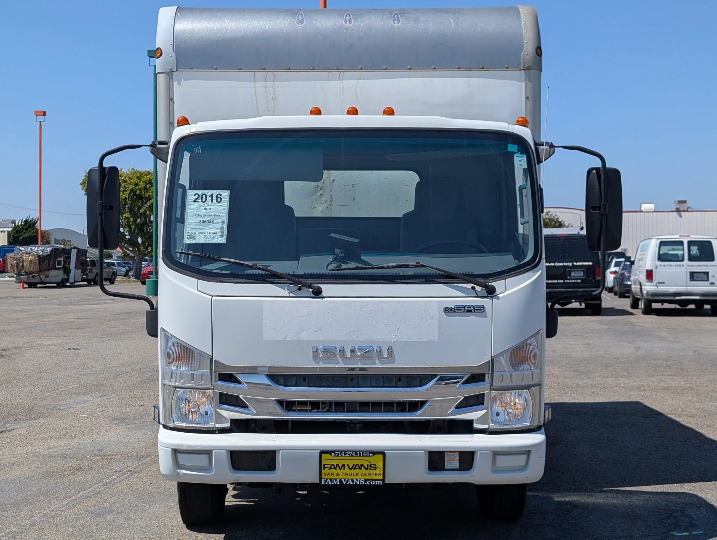 Used 2016 Isuzu NPR RWD image 2