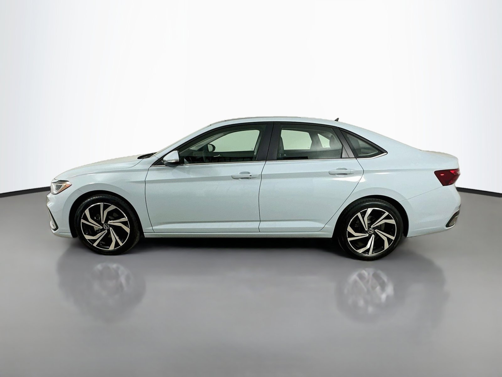 Used 2026 Volkswagen Jetta SEL FWD image 8