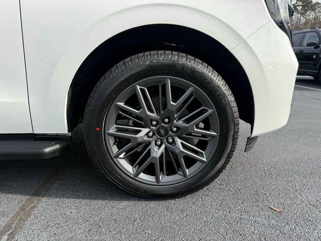 New 2026 Ford Expedition Platinum w/ Stealth Appearance Package image 34