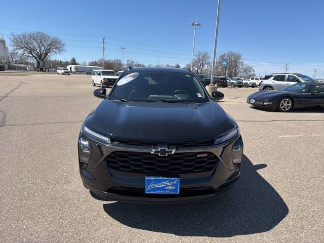 Used 2024 Chevrolet Trax RS FWD image 3