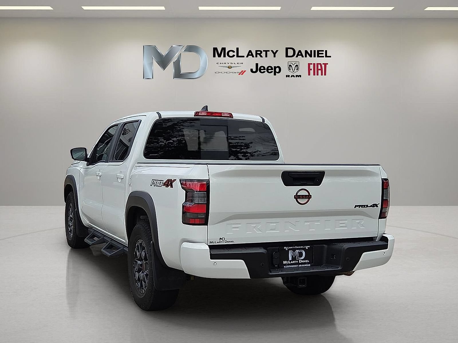 Used 2024 Nissan Frontier PRO-4X w/ Pro Premium Package AWD/4WD image 4