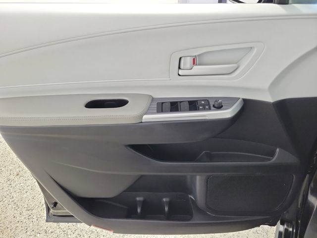 Used 2025 Toyota Sienna LE FWD image 21