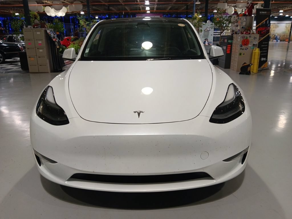 Used 2023 Tesla Model Y Long Range AWD/4WD image 9