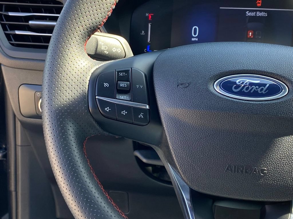 Used 2025 Ford Escape ST-Line FWD image 14