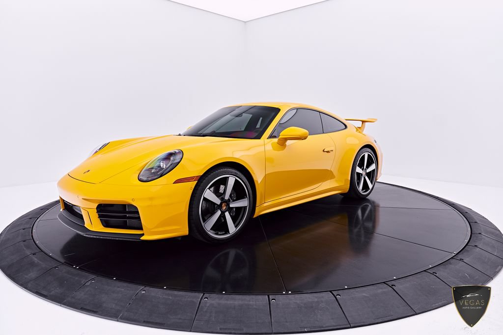 Used 2025 Porsche 911 Carrera RWD image 15