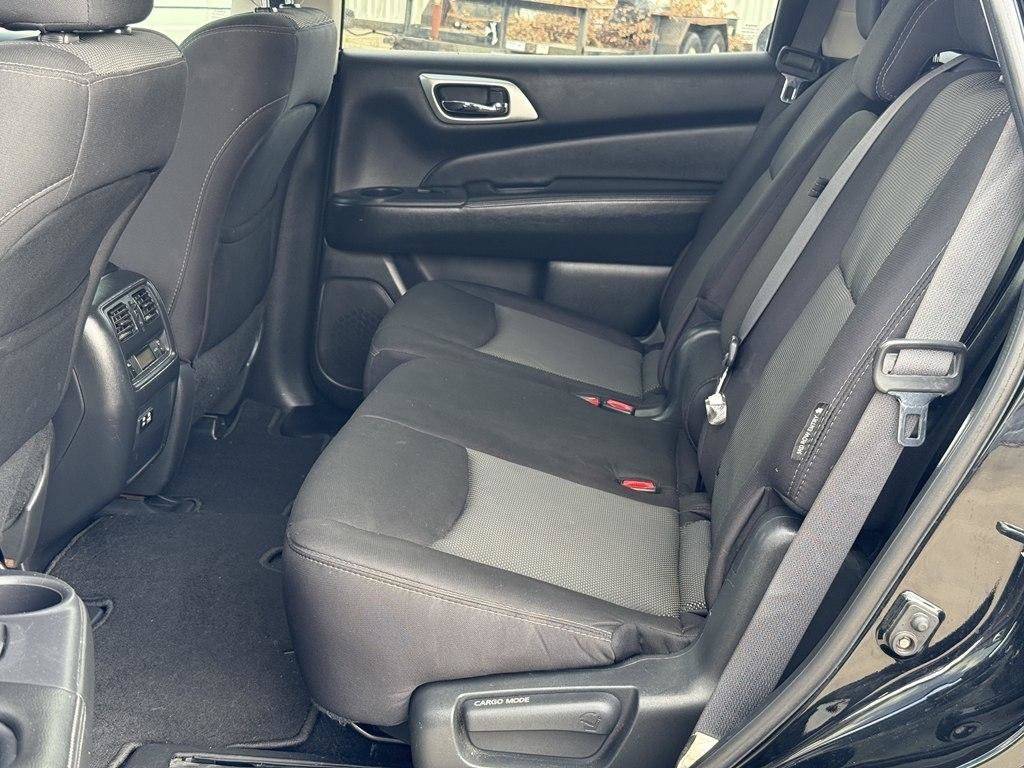 Used 2020 Nissan Pathfinder SV AWD/4WD image 11