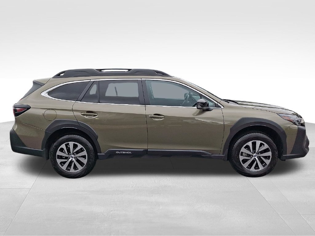 Certified 2025 Subaru Outback Premium AWD/4WD image 7