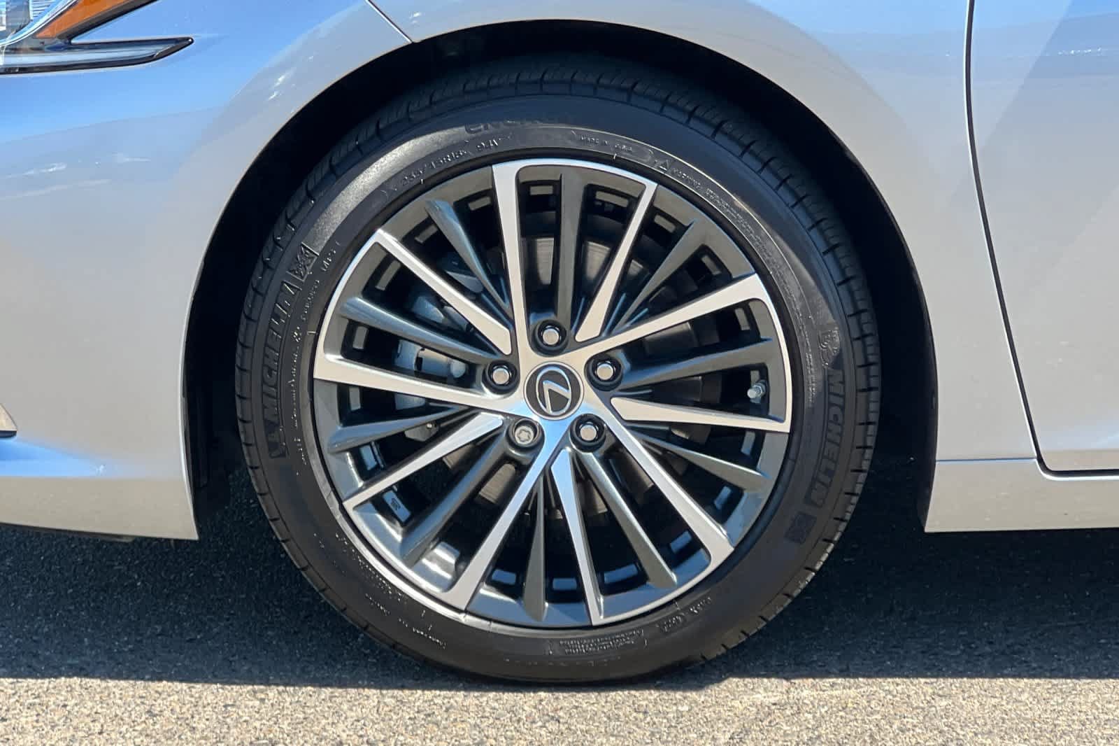 Certified 2023 Lexus ES 350 w/ Premium Package FWD image 29