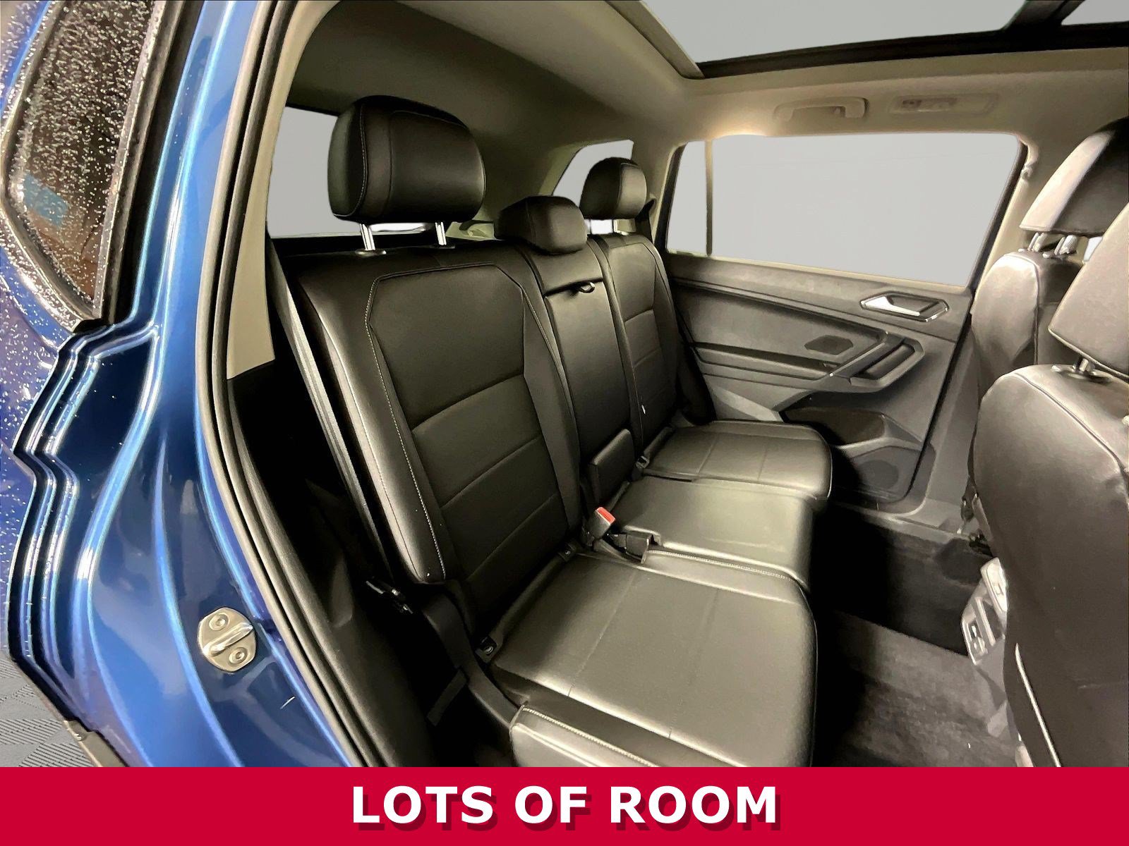 Used 2018 Volkswagen Tiguan SEL AWD/4WD image 25