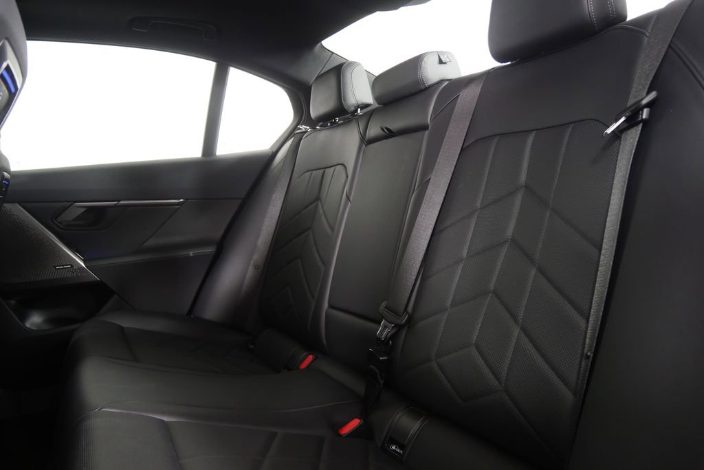 Certified 2026 BMW 530i RWD image 14