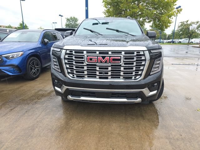 Used 2025 GMC Yukon Denali w/ Denali Reserve Package AWD/4WD image 2