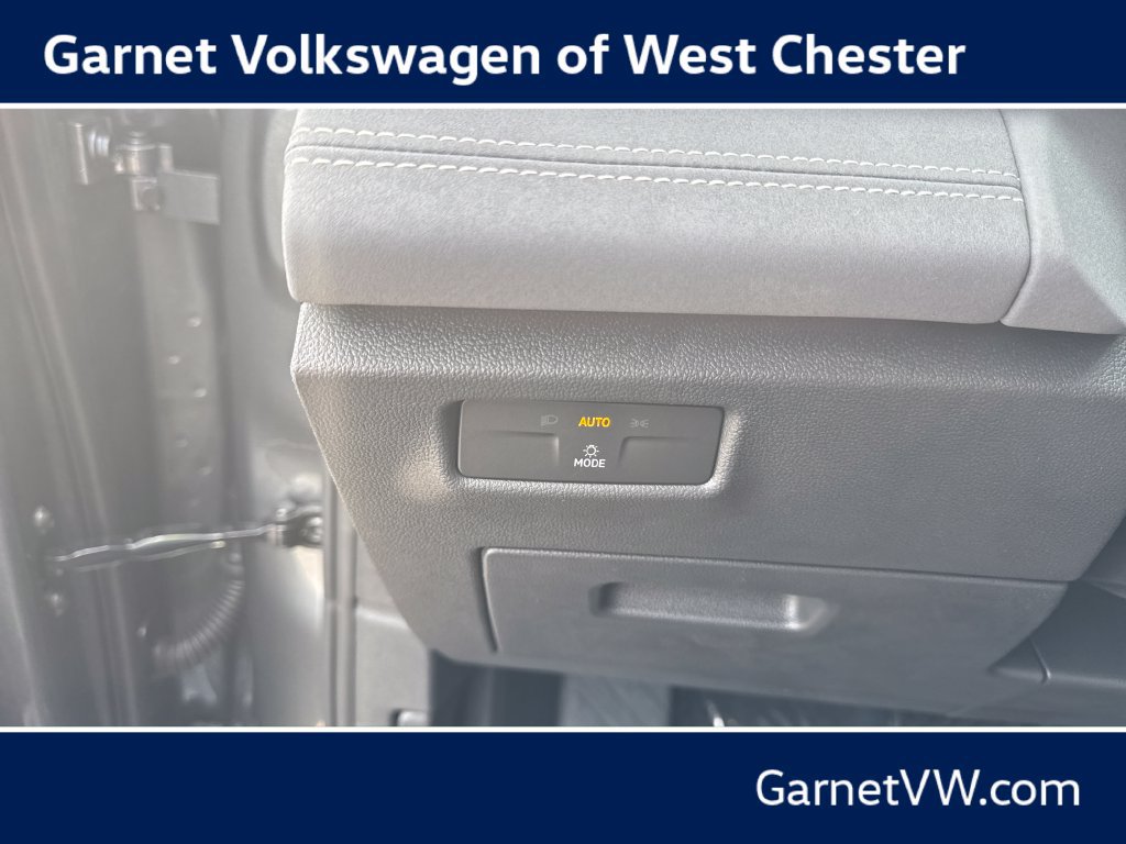 New 2026 Volkswagen Tiguan SE AWD/4WD image 16