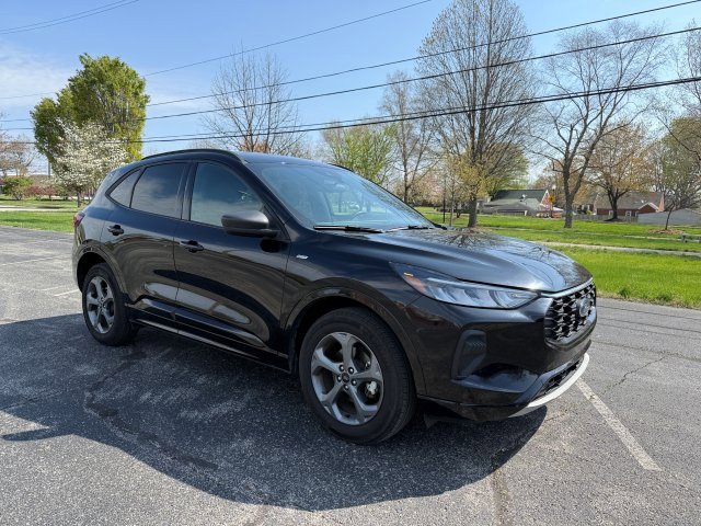 Used 2023 Ford Escape ST-Line video 1