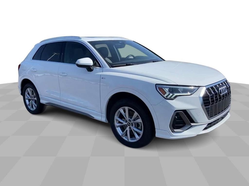 Used 2023 Audi Q3 2.0T Premium image 2