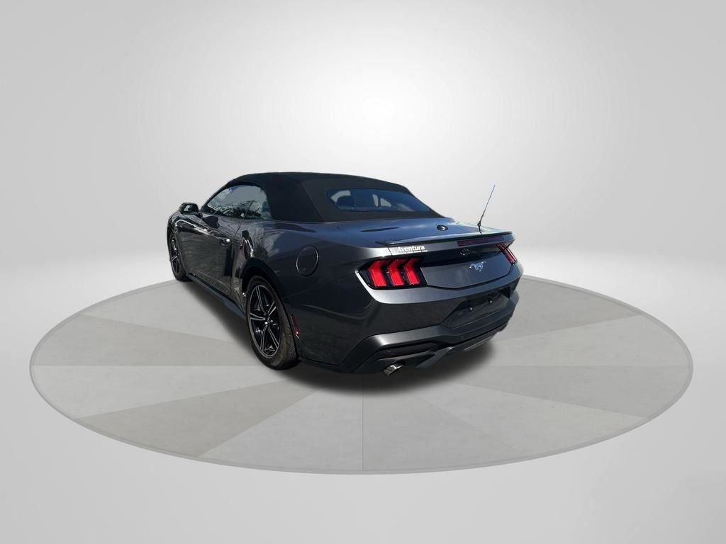 Used 2025 Ford Mustang Premium image 5