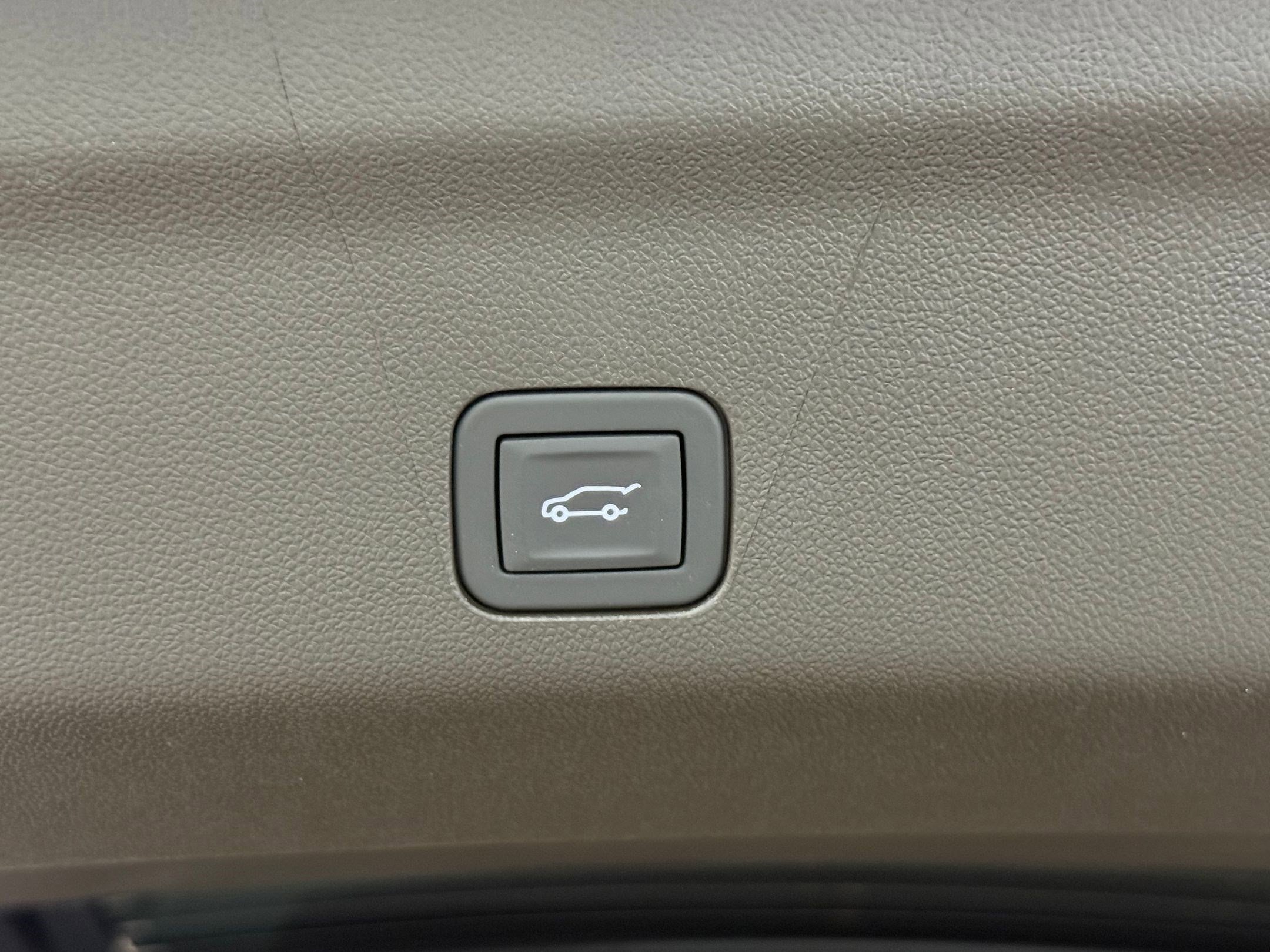 Certified 2026 Cadillac Escalade Luxury image 50