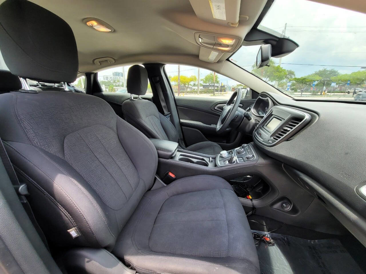 Used 2015 Chrysler 200 Limited FWD image 13