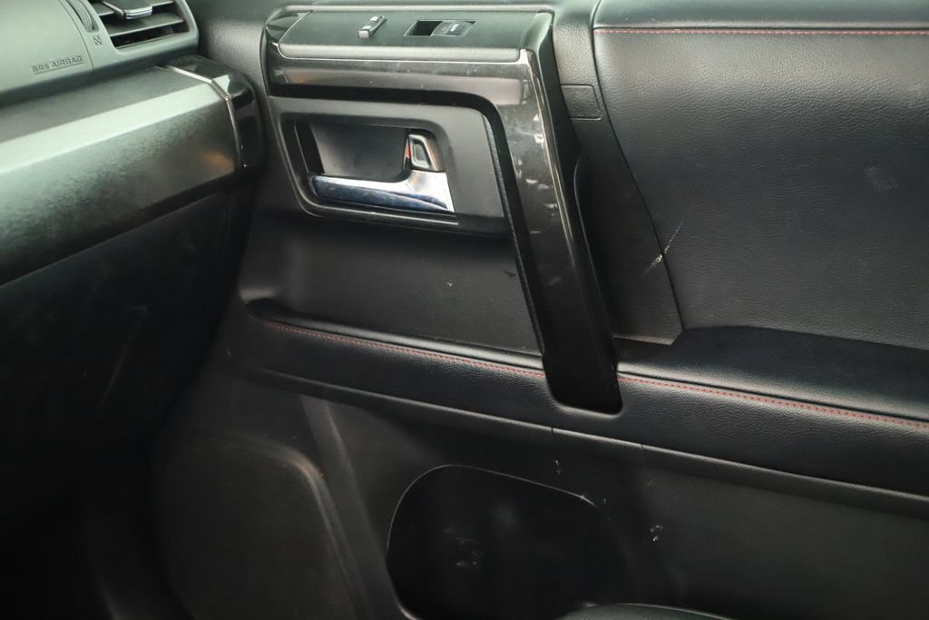 Used 2021 Toyota 4Runner TRD Off-Road Premium w/ Moonroof Package AWD/4WD image 31