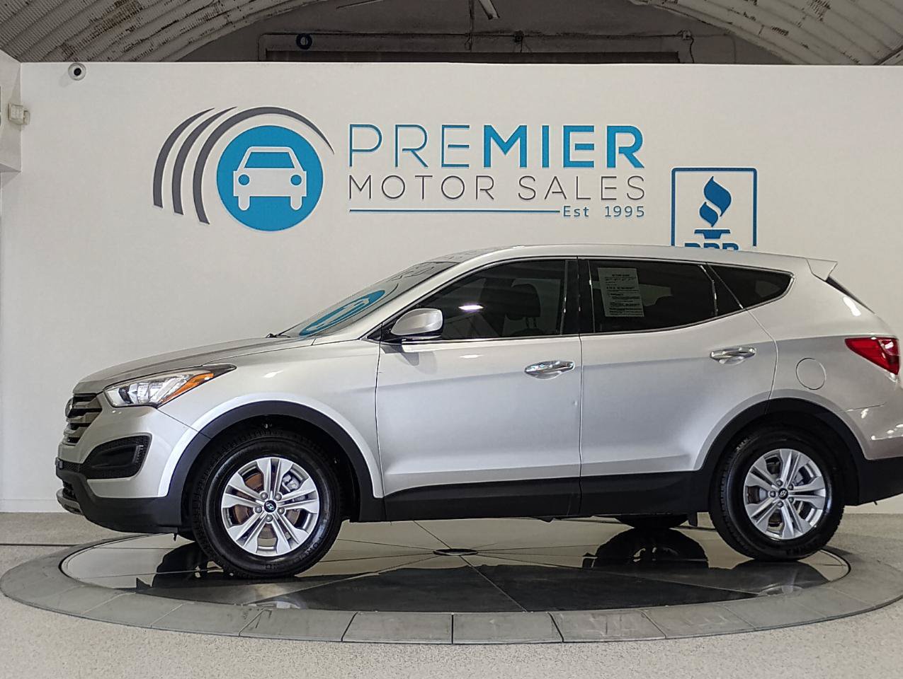 Used 2016 Hyundai Santa Fe Sport FWD image 2
