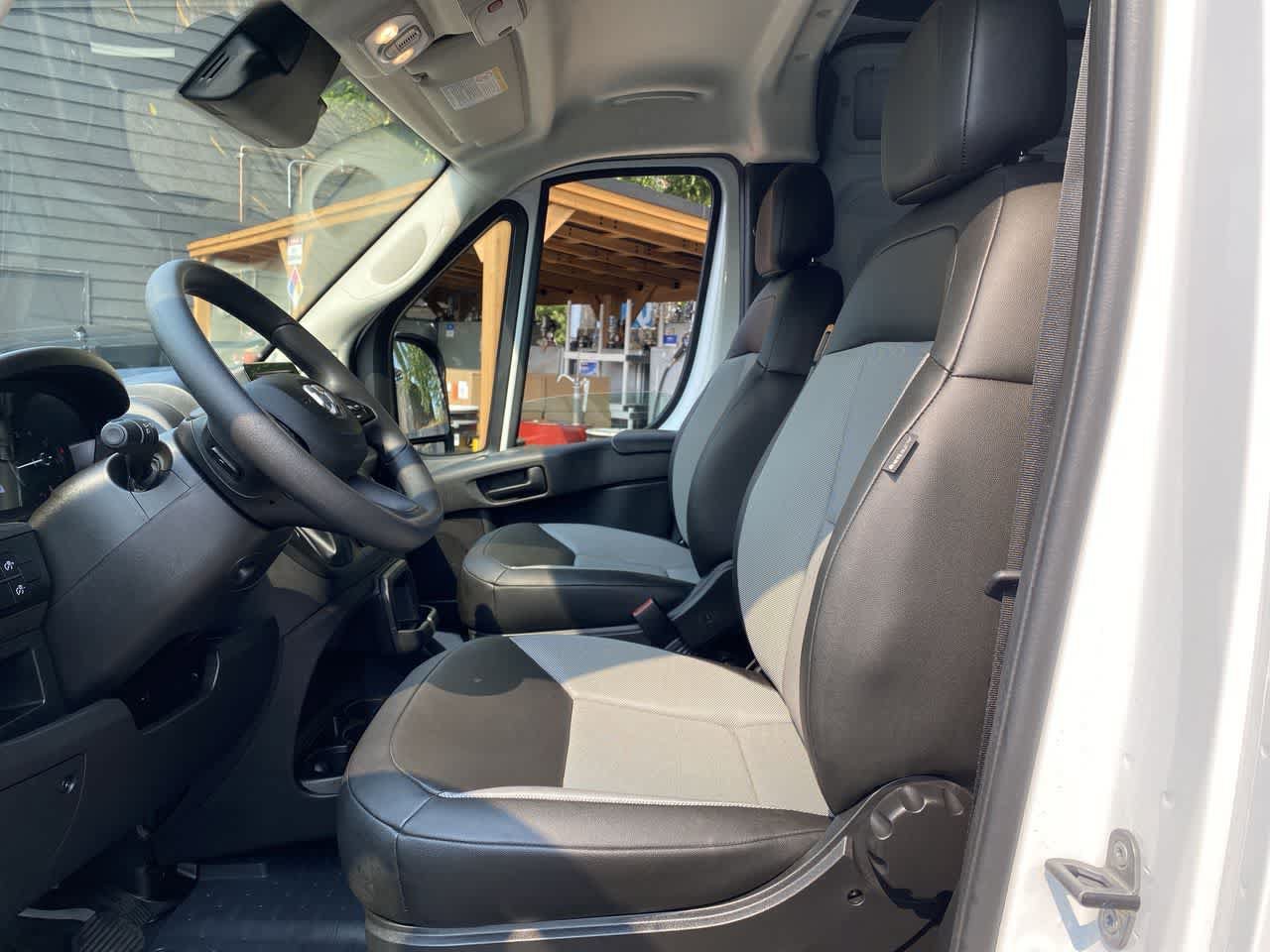Used 2026 RAM ProMaster 2500 w/ Convenience Group FWD image 14