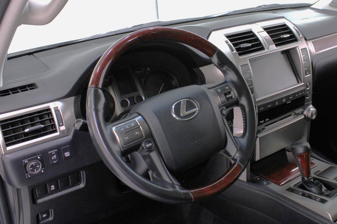 Used 2011 Lexus GX 460 w/ Comfort Plus Pkg AWD/4WD image 32