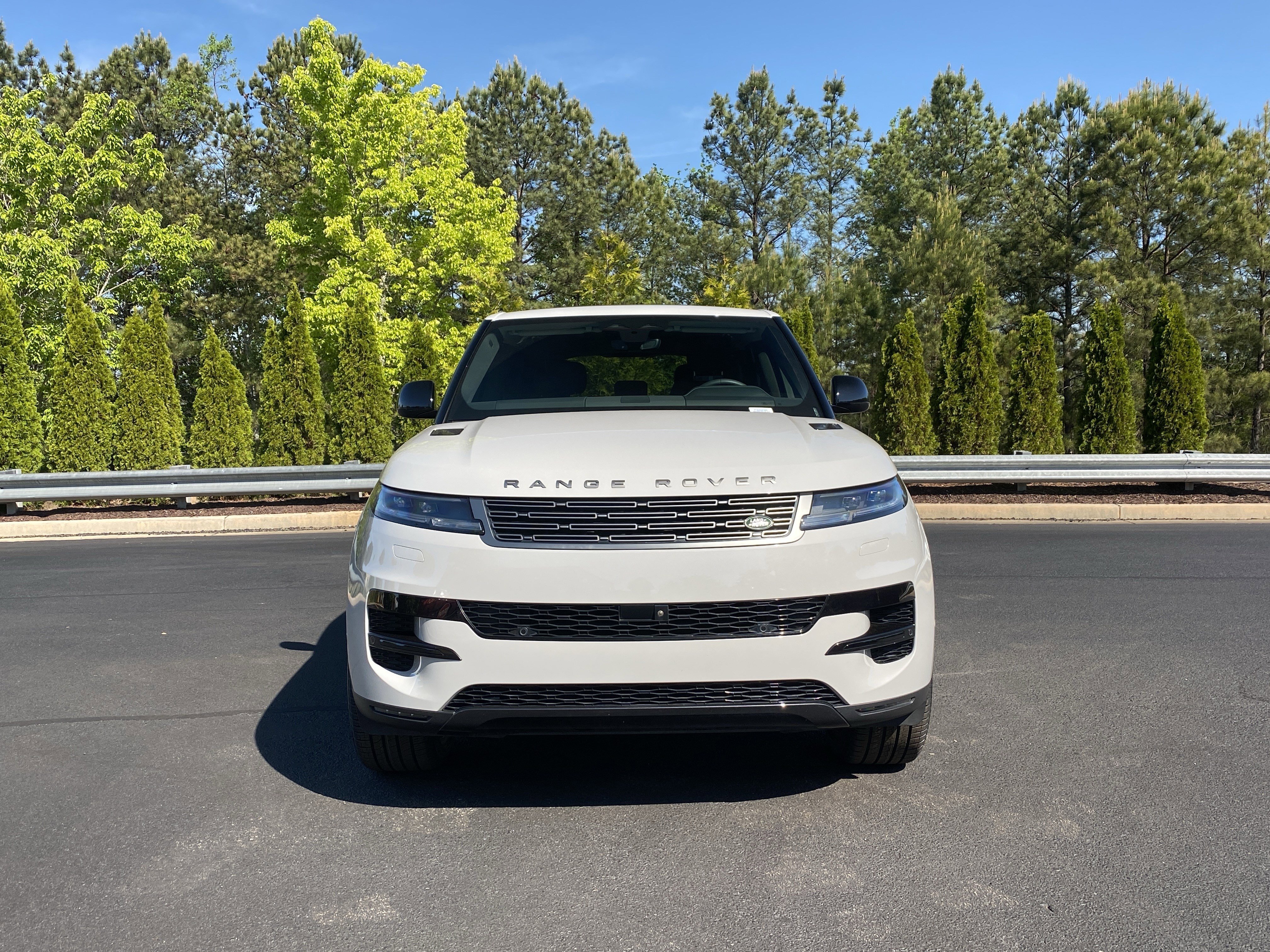 Used 2024 Land Rover Range Rover Sport SE AWD/4WD image 12