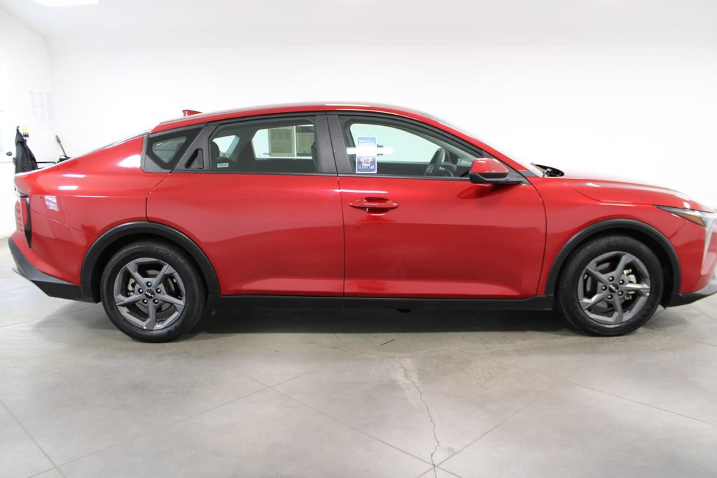 Used 2025 Kia K4 FWD image 12