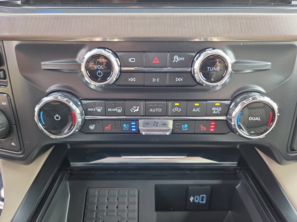 New 2027 Ford F250 Platinum w/ Platinum Plus Package AWD/4WD image 44