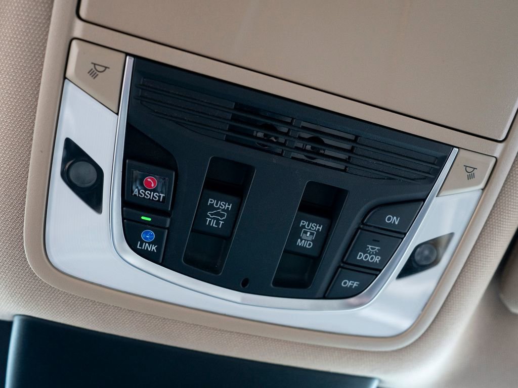 Certified 2023 Acura MDX SH-AWD w/ Technology Package image 40