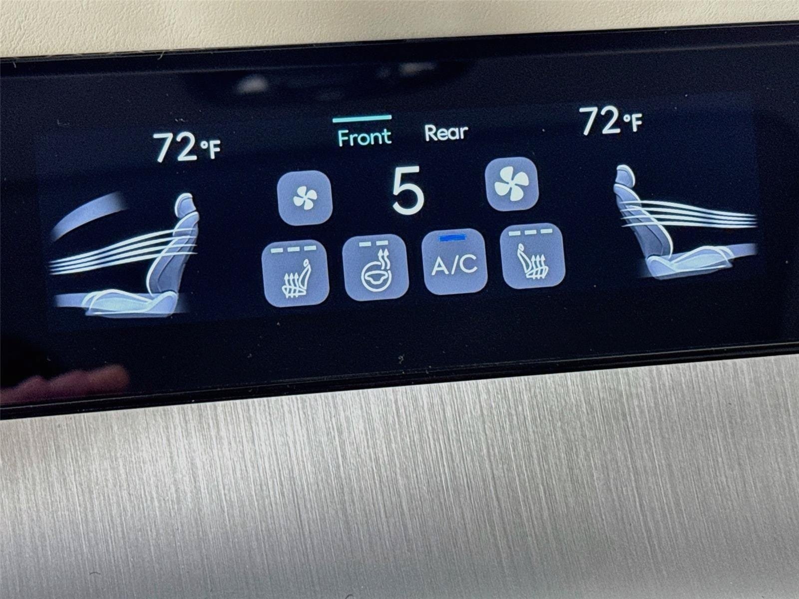 New 2027 Genesis GV70 2.5T Select AWD/4WD image 22
