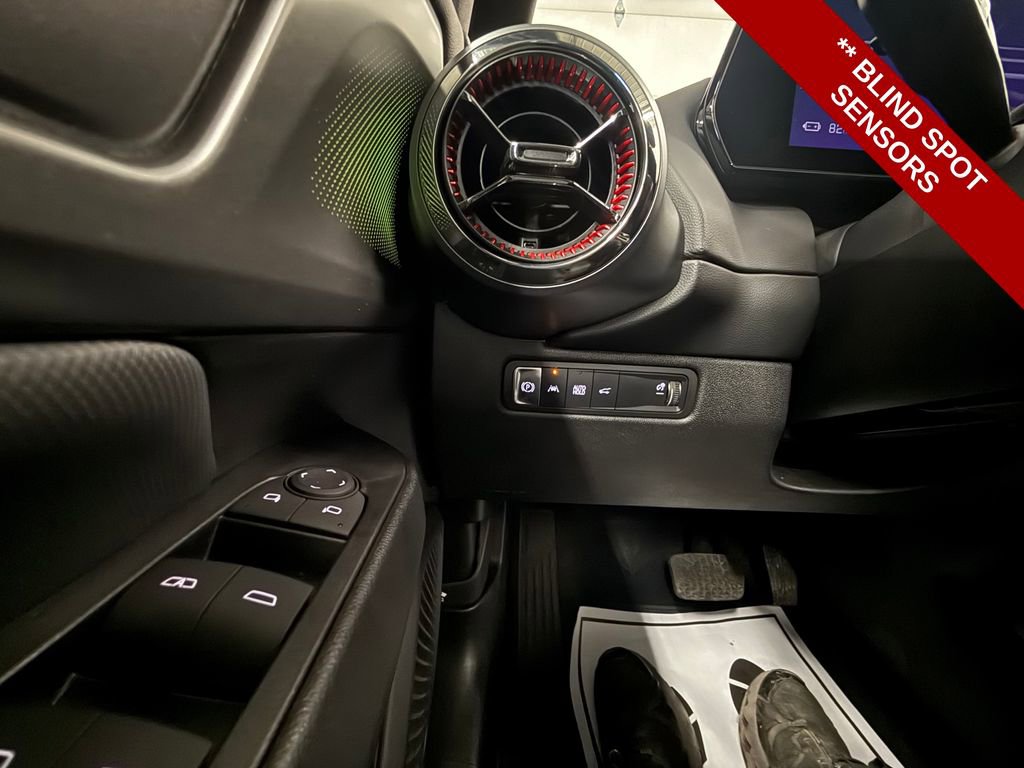 Used 2024 Chevrolet Equinox EV RS w/ LPO, Trailering Package FWD image 23