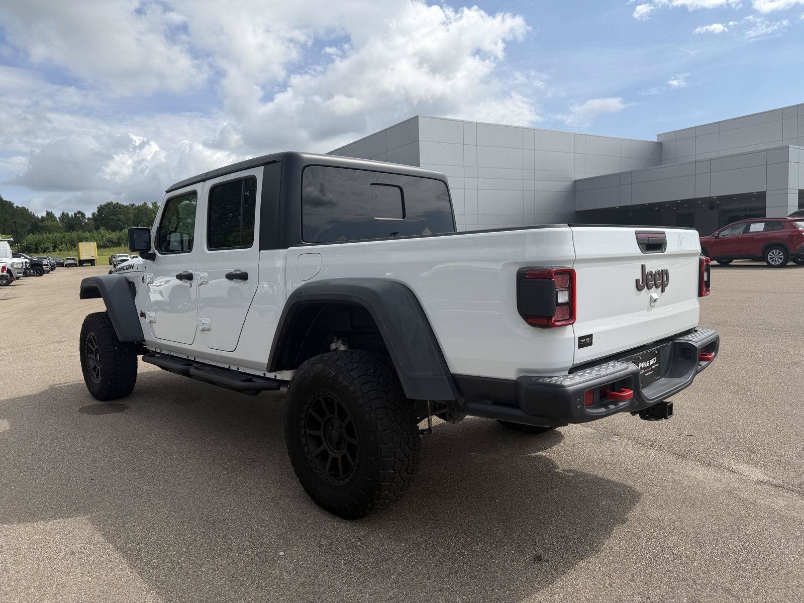 Used 2020 Jeep Gladiator Rubicon AWD/4WD image 4
