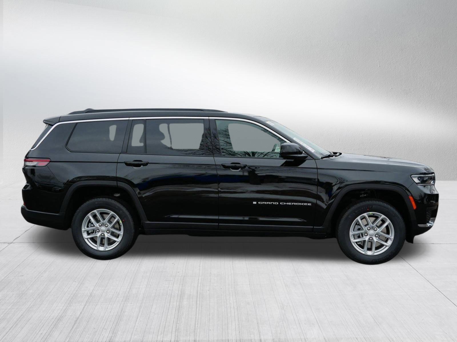 New 2026 Jeep Grand Cherokee L 4WD image 8
