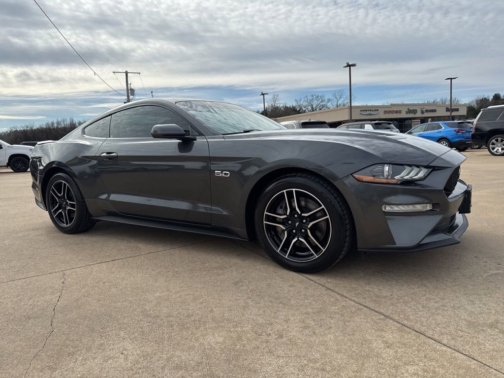 Used 2018 Ford Mustang GT image 3