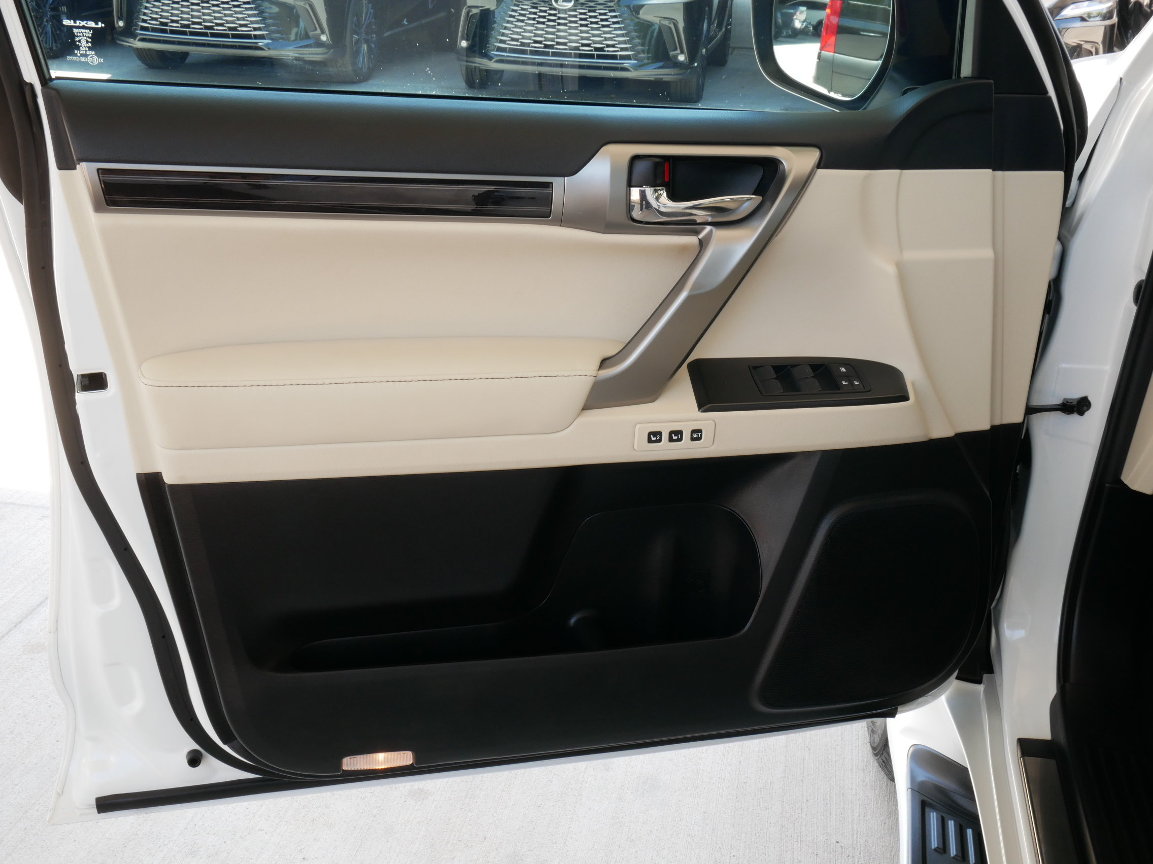 Used 2023 Lexus GX 460 Premium w/ Premium Plus Package AWD/4WD image 6