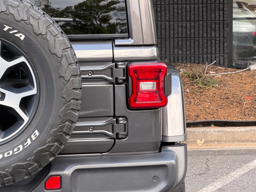 Used 2021 Jeep Wrangler Unlimited Rubicon AWD/4WD image 16