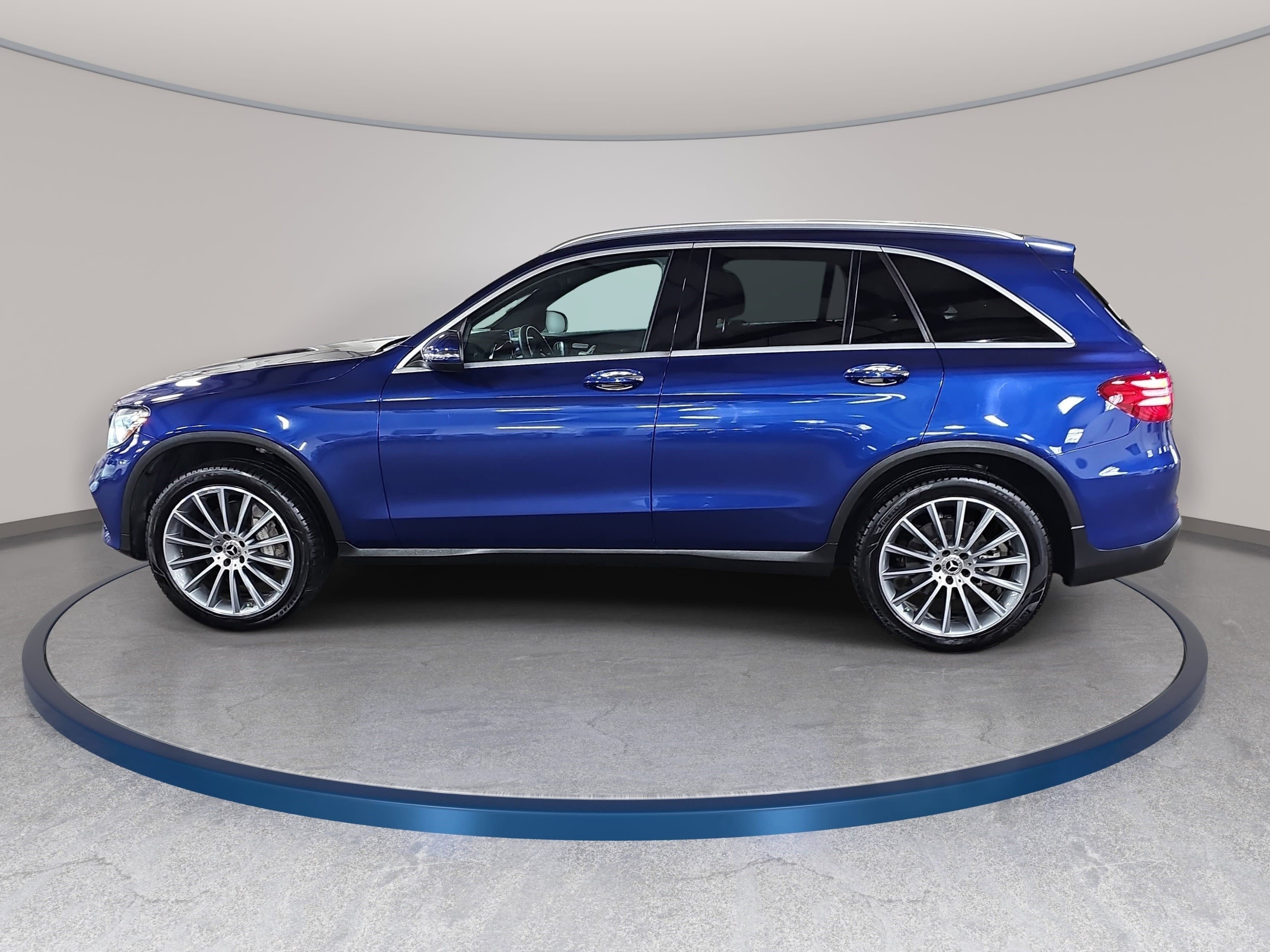 Used 2018 Mercedes-Benz GLC 300 4MATIC image 8