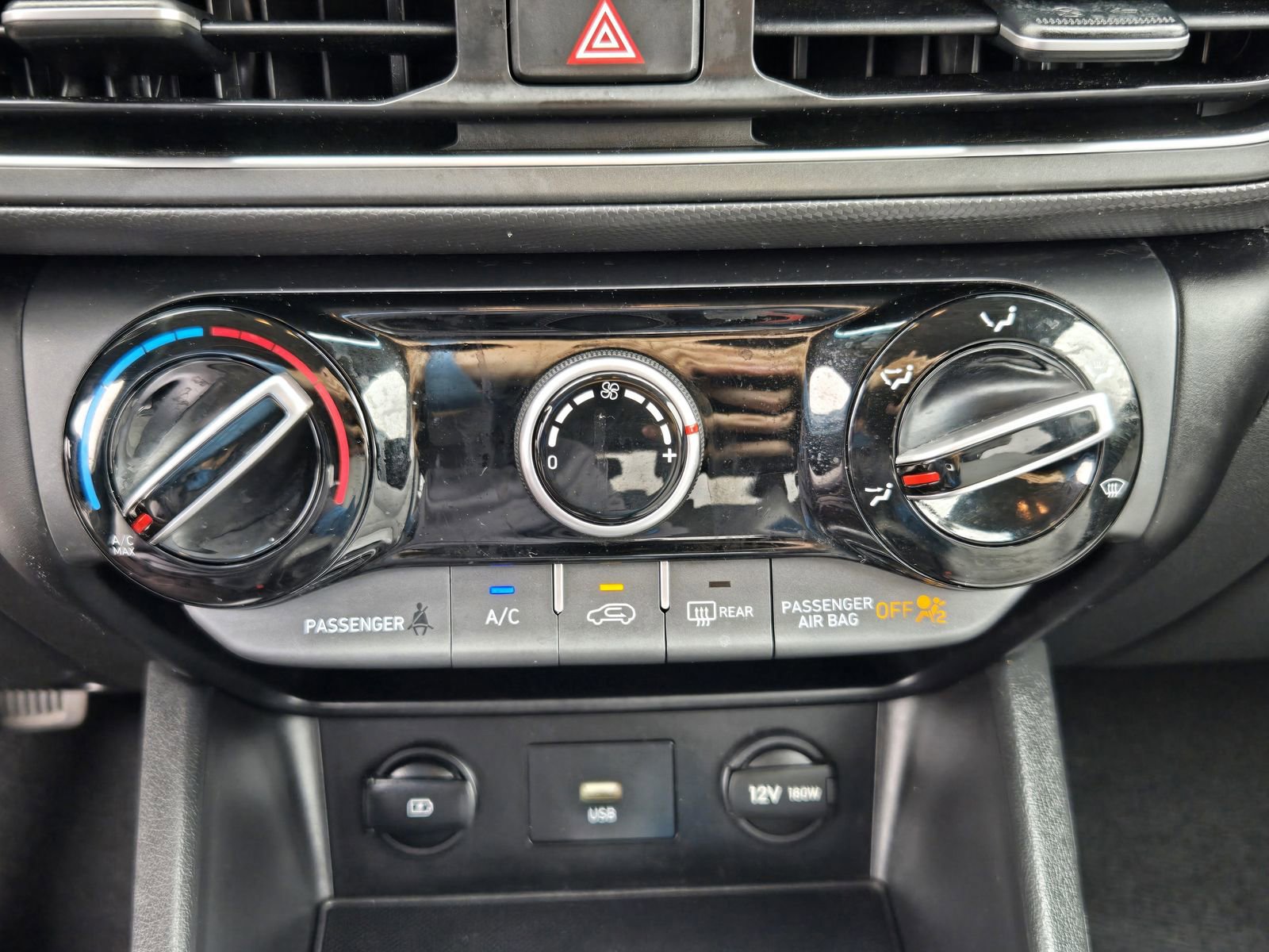 Used 2023 Hyundai Kona SEL FWD image 17
