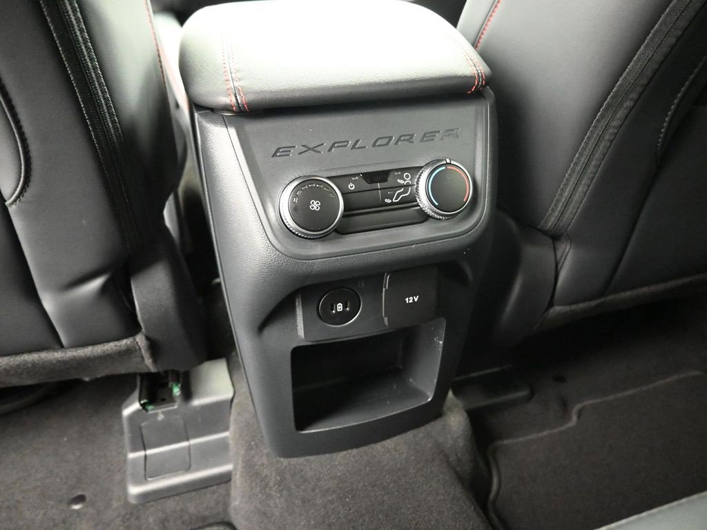 New 2026 Ford Explorer ST-Line w/ ST-Line Street Pack image 22