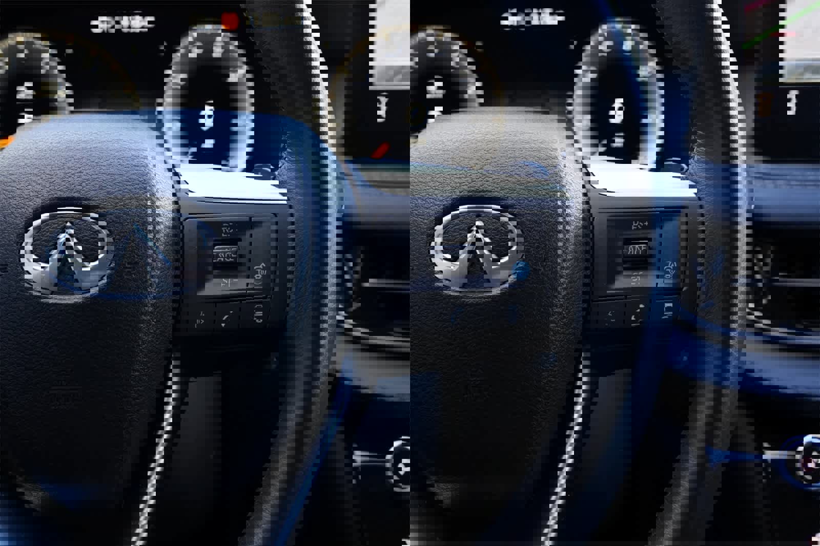 Certified 2023 INFINITI QX60 Luxe w/ Vision Package image 11