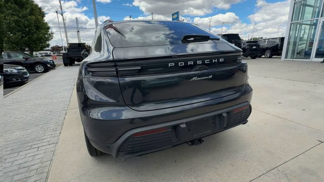 Used 2024 Porsche Macan 4 Electric AWD/4WD image 7