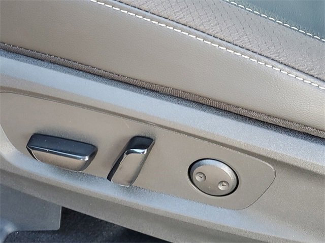 New 2025 Nissan Pathfinder SL image 6