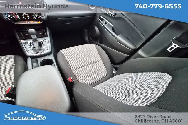 Used 2023 Hyundai Kona SE w/ Cargo Package image 15