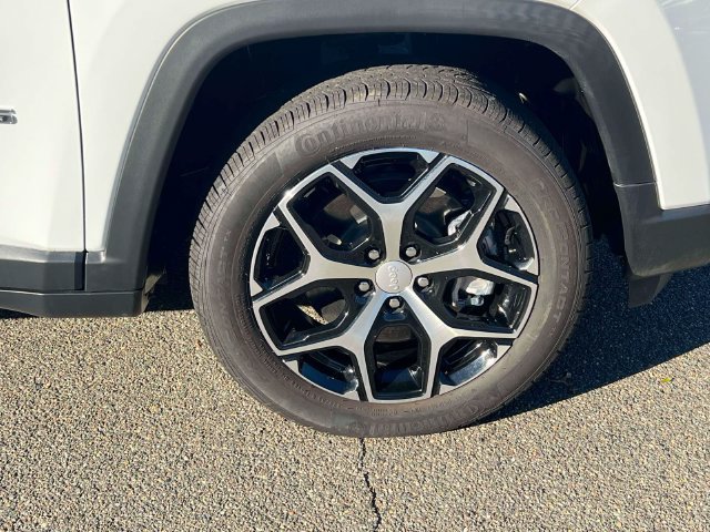 Used 2024 Jeep Compass Limited AWD/4WD image 8