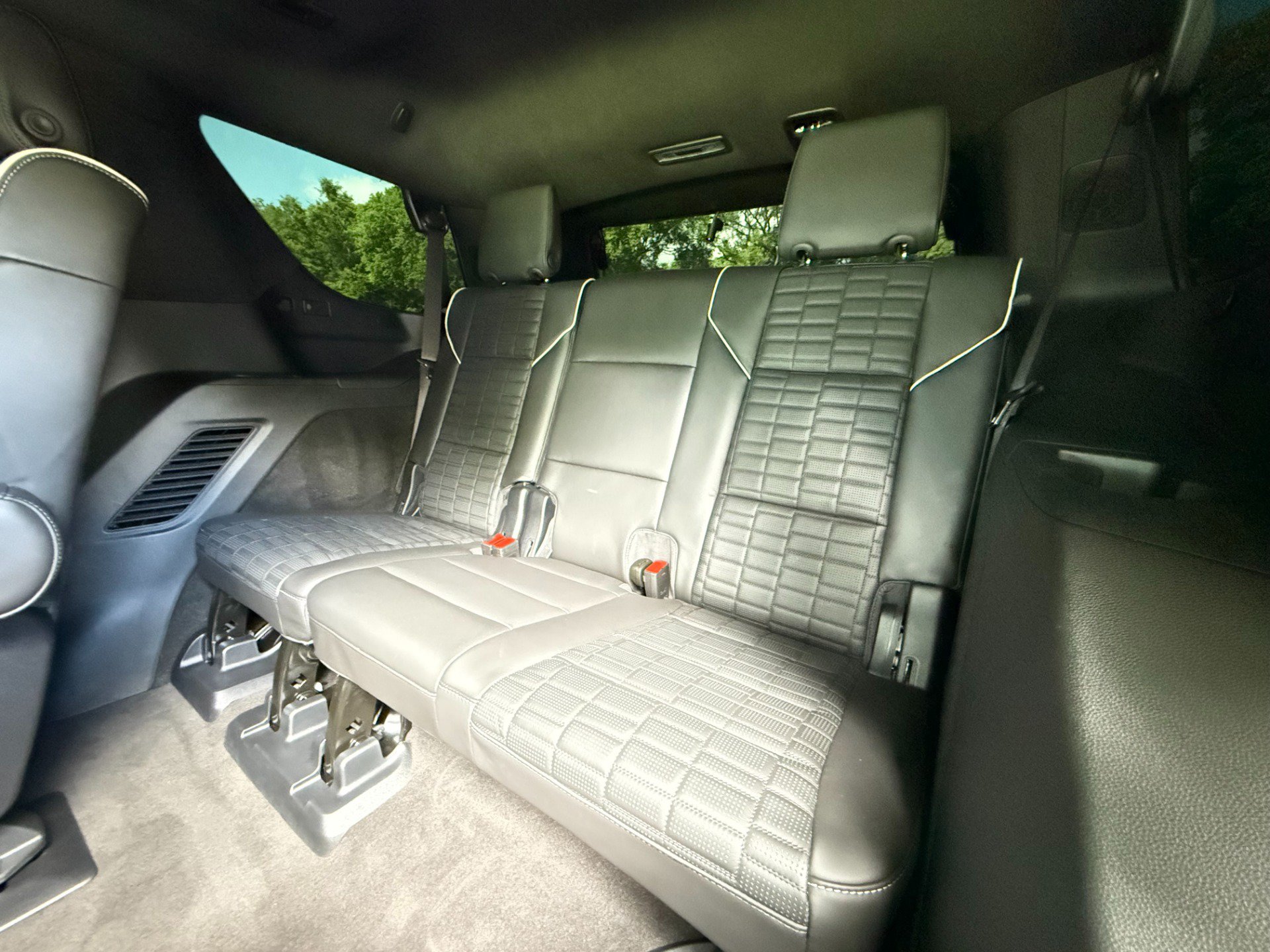 Used 2025 Cadillac Escalade V AWD/4WD image 25