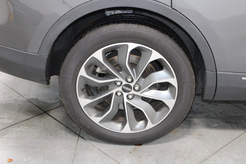 Used 2022 Lincoln Nautilus Reserve image 14