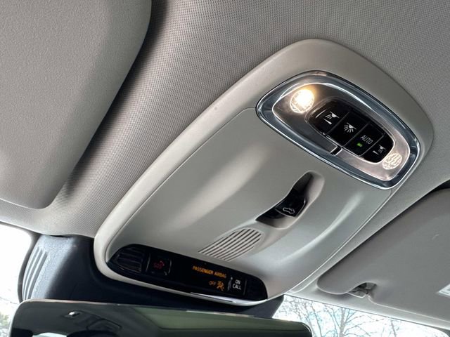 Used 2018 Volvo XC60 T6 Momentum w/ Convenience Package image 23